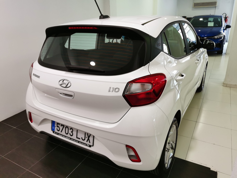 HYUNDAI i10 KLASS 1.0 65CV miniatura 3